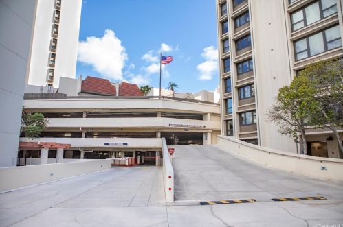 1650 Ala Moana Blvd, Honolulu HI  96815-1432 exterior