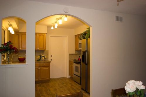 5031 Fort Clark Dr, Austin TX  78745-2435 exterior