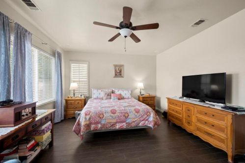 1363 Stanislaus Dr, Chula Vista CA  91913-1403 exterior