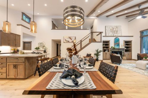 13985 Ski View Loop, Truckee, CA 96161-6743