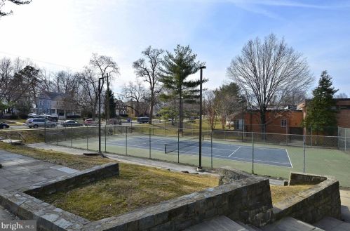 1221 Pinecrest Cir, Silver Spring MD 20910-1626 exterior