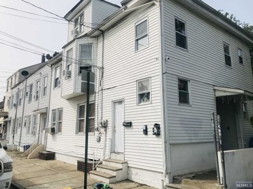 134 20th Ave, Paterson, NJ 07501-3402