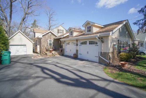 1106 Hillcrest Ave, Barrington Hills, IL 60021