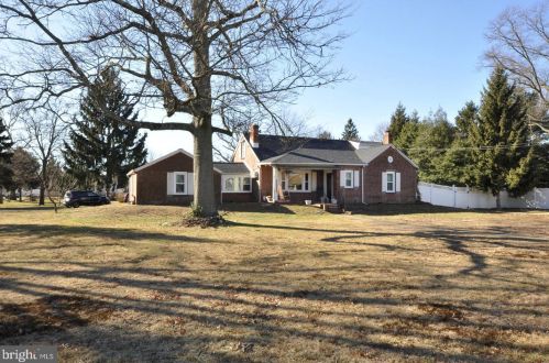 533 Manor Rd, Beverly, NJ 08010-1029