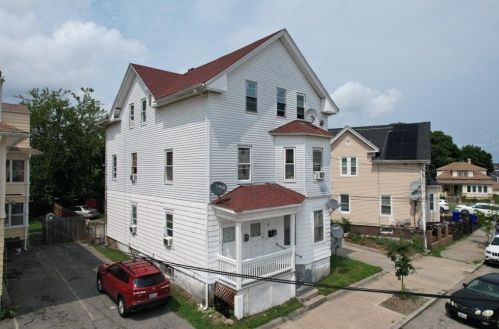 87 Sterling Ave, Providence, RI 02909-3527