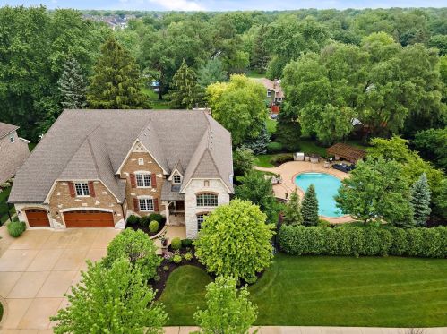 2608 Sutton Cir, Naperville, IL 60564-9009
