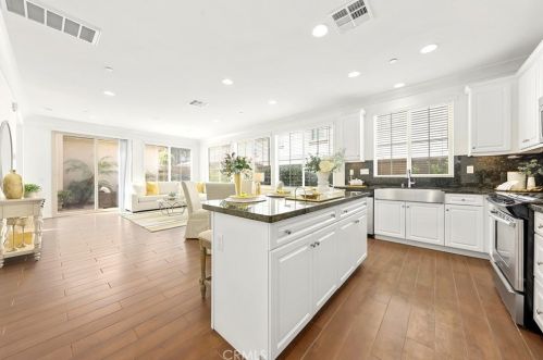 132 Desert Bloom, Irvine CA  92618-8871 exterior