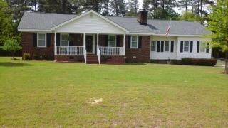 206 Crestwood Dr, Goldsboro, NC 27530-8683