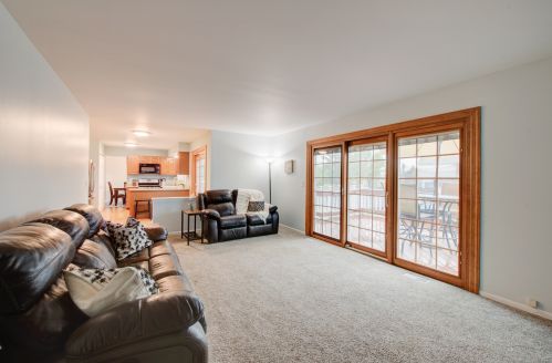 1075 Big Eagle Trl, Carol Stream IL  60188 exterior