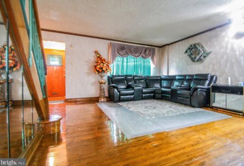 124 Fariston Dr, Philadelphia PA 19120-1007 exterior