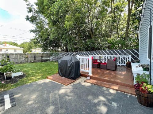 6831 Missouri Ave, Hammond IN  46323-1836 exterior