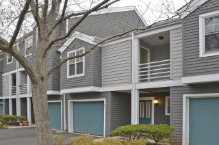 253 Hedgerow Rd, Bridgewater, NJ 08807-2084