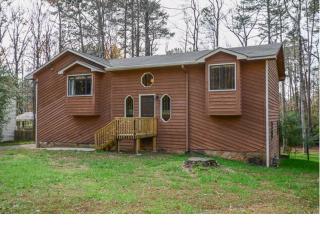 3215 Oakbrook Ln, Clarkston, GA 30021-1004
