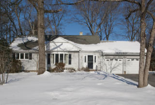 71 Harding Rd, Wyckoff, NJ 07481-2730