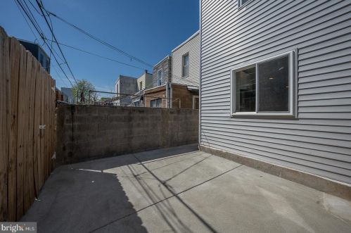412 Jackson St, Philadelphia PA  19148-5705 exterior