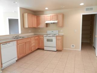13841 Maravilla St, Caldwell ID  83607-8241 exterior