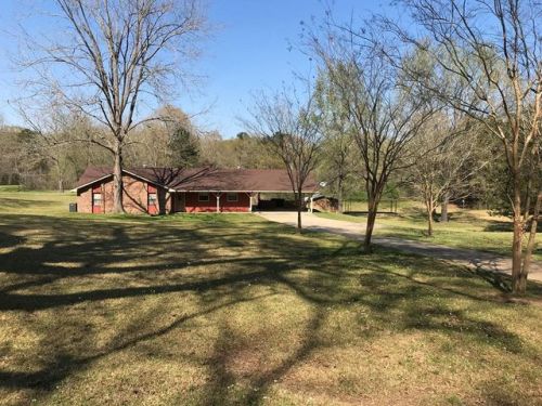 17 Pond Meadow Rd, Natchez, MS 39120-8725