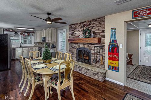 5149 Highway 155, Stockbridge GA  30281-1801 exterior