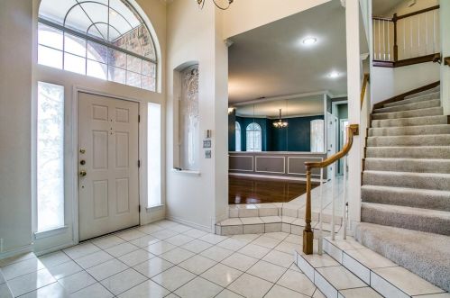 1020 Wiltshire Dr, Carrollton TX  75007-4917 exterior