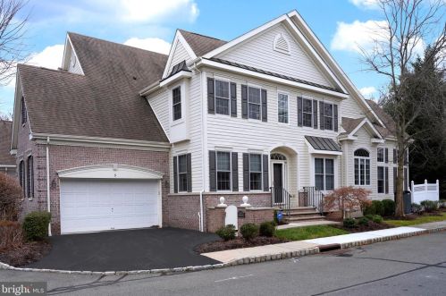 5 Ventana Ct, Trenton, NJ 08648-2580