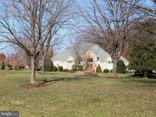 1800 Saint Mark Dr, Gambrills, MD 21054-1636
