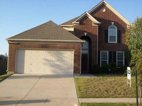 4512 Shady Hollow Dr, Fort Worth TX  76123-2928 exterior