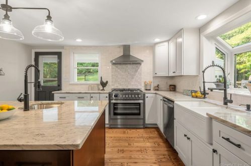 82 Orchard Hill Rd, Torrington CT  06791-1621 exterior