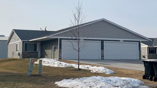 1601 16th Ave, Princeton, MN 55371-4681