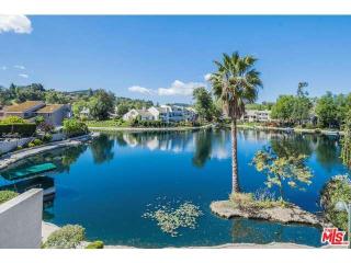 23306 Park Sorrento, Calabasas, CA 91302-1738
