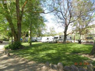 101 Bakeoven Rd, Maupin, OR 97037