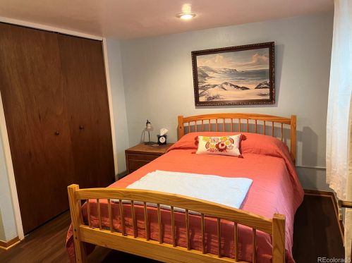 3881 Logan St, Englewood, CO 80113-3722