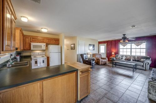 1256 Kentucky Town Rd, Whitewright TX 75491-3502 exterior