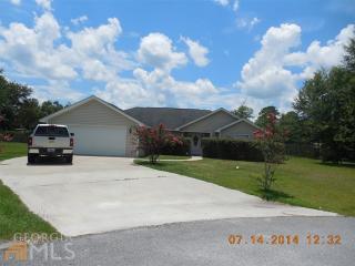 98 Gabby St, Homeland, GA 31537-4216