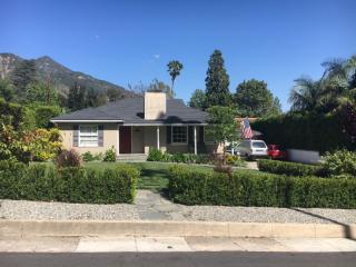 2542 Tanoble Dr, Altadena, CA 91001-2734