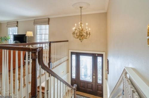 11 Canfield Way, Morristown, NJ 07960-6957