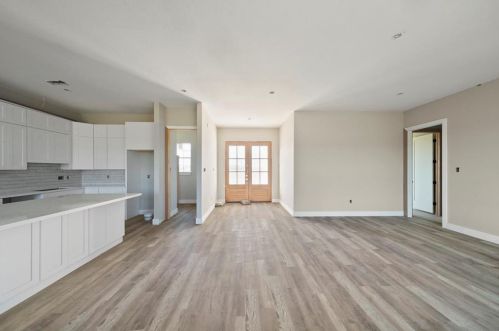 519 Chuckwagon Trl, Angleton TX 77515 exterior