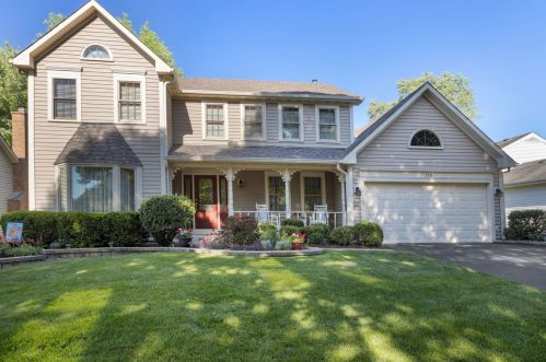 120 Green Valley Dr, Naperville, IL 60540-4110