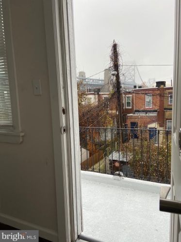 613 Front St, Camden NJ  08102-2129 exterior