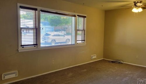 907 Alexander Cir, Pueblo, CO 81001-2014