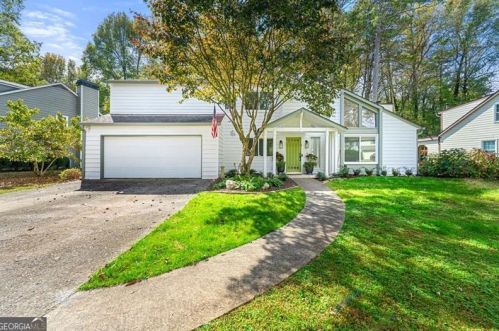 1355 Murdock Rd, Marietta, GA 30062-7601