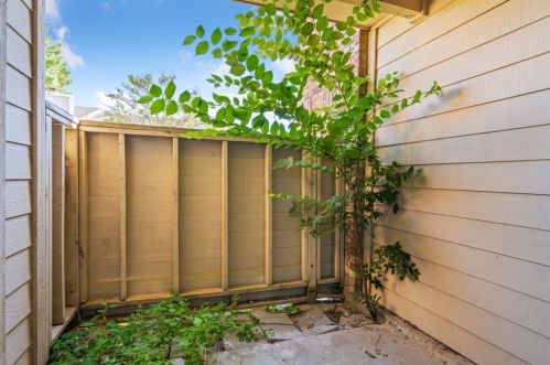 12484 Abrams Rd, Dallas TX  75243-1682 exterior