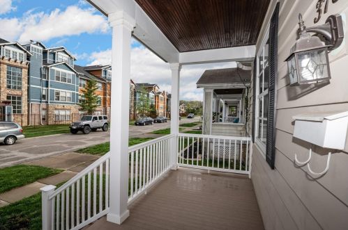 3781 Ferdinand Pl, Cincinnati, OH 45209-2105