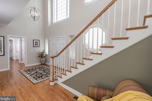 9 Leslie Ct, Princeton, NJ 08540-6762