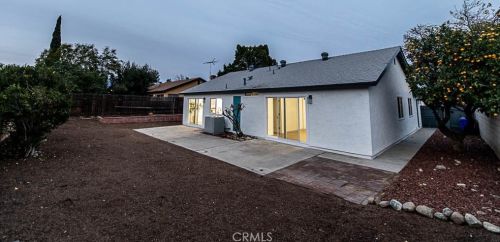 350 Aspen Ave, Rialto CA  92376-5443 exterior