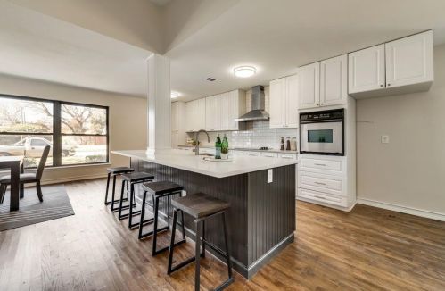 10912 Beauty Ln, Dallas TX  75229-3832 exterior