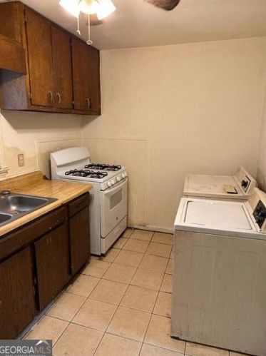 2983 Harlan Dr, Atlanta GA  30344-3758 exterior