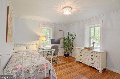 213 Avondale Cir, Severna Park MD  21146-4403 exterior