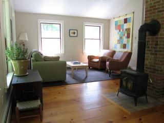 15 Potato Rd, Enfield, NH 03748-3410