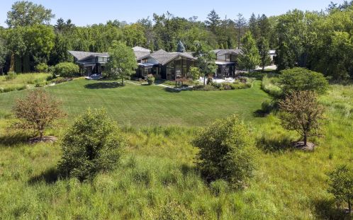 2500 Telegraph Rd, Bannockburn IL  60015-1540 exterior