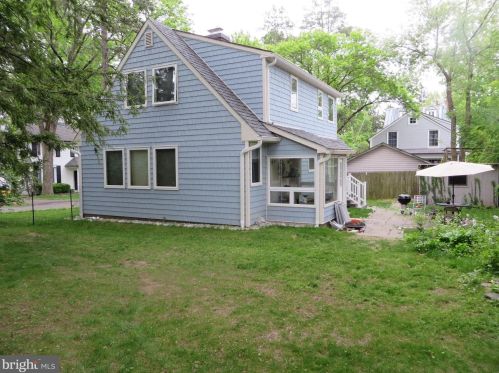 5 Queenston Pl, Princeton NJ  08540-3820 exterior